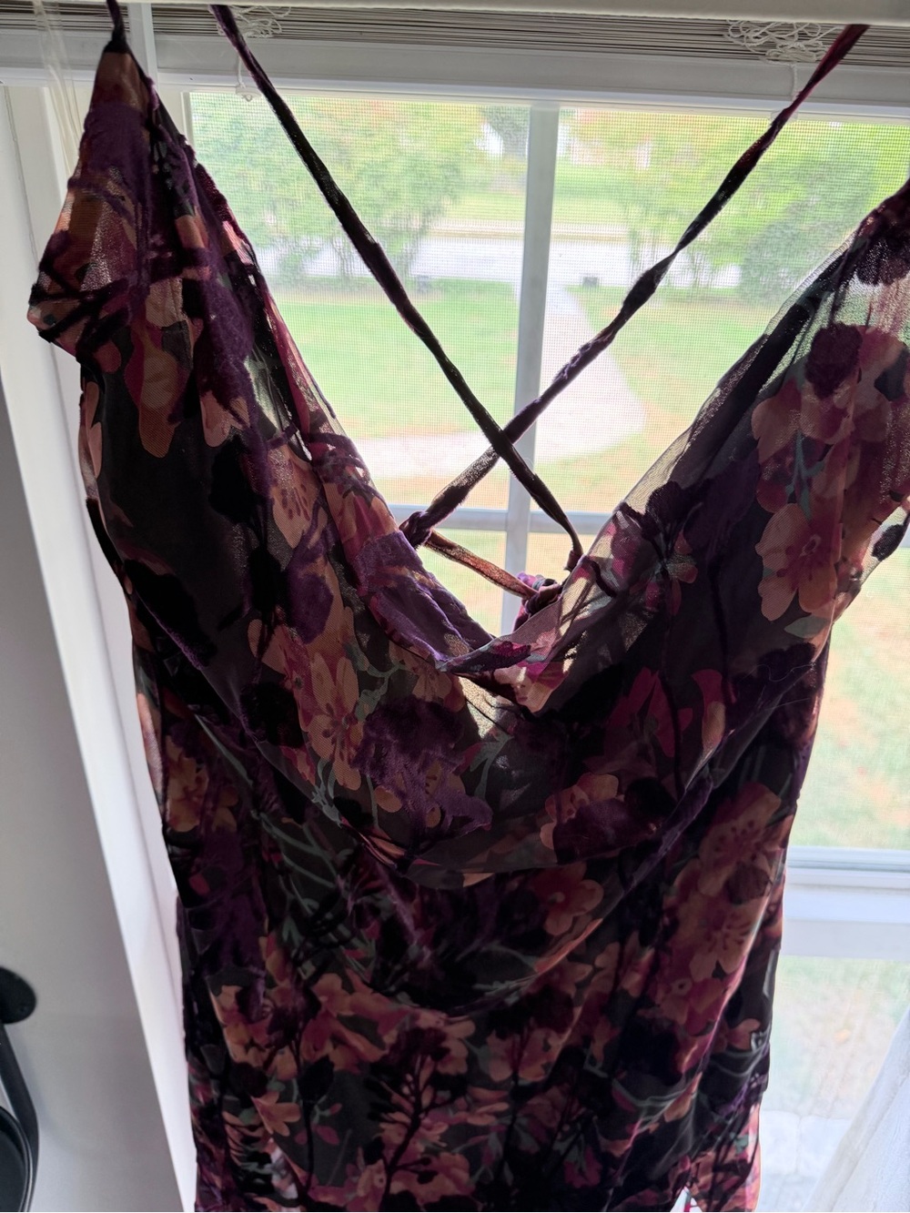 Showpo Aletta Maxi Dress Burnout Floral Cowl Cross Back US 14 NWT - Picture 3 of 10
